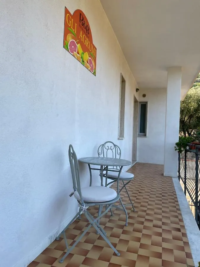 Gli Agrumi Giustenice Bed & Breakfast